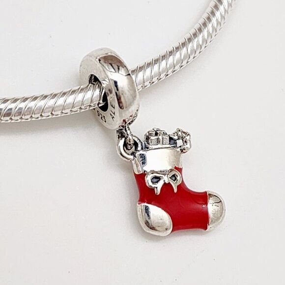 Pandora Festive Stocking Dangle Charm - Picture 2 of 4